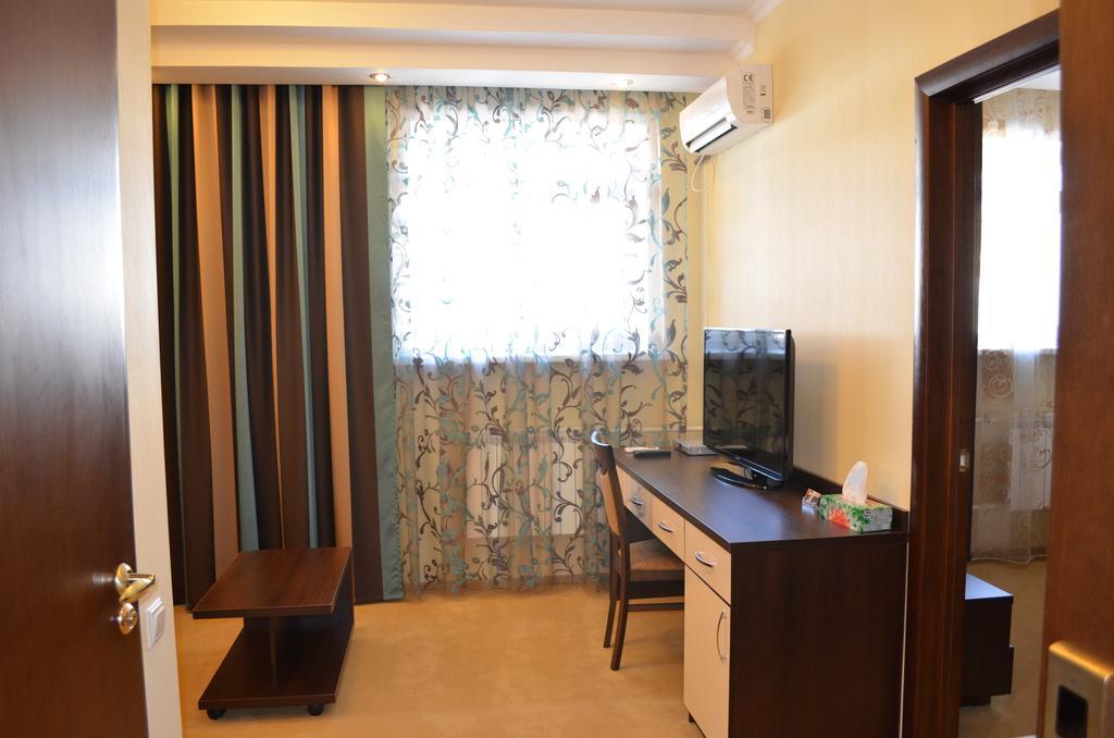 Mereke Hotel Ust-Kamenogorsk Bilik gambar